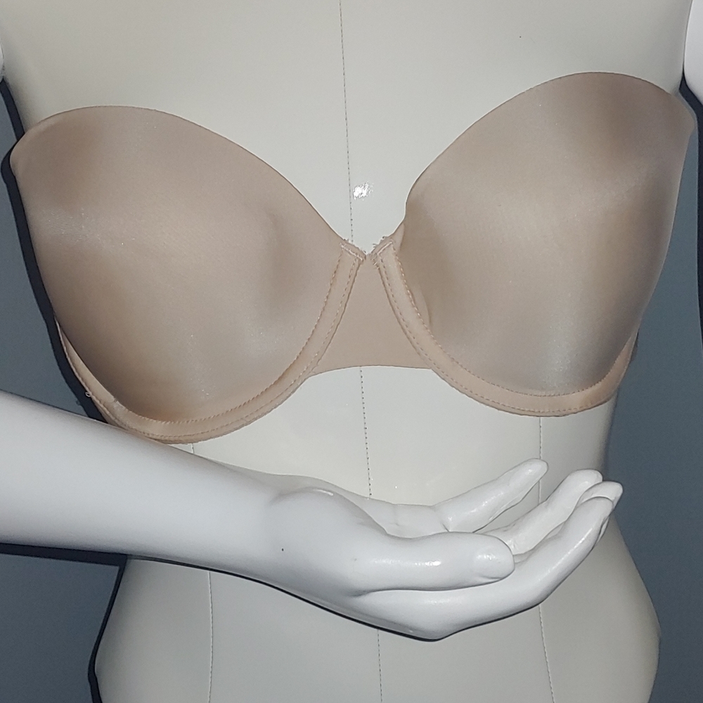 Victoria Secret Strapless Bra - Picture 2 of 7